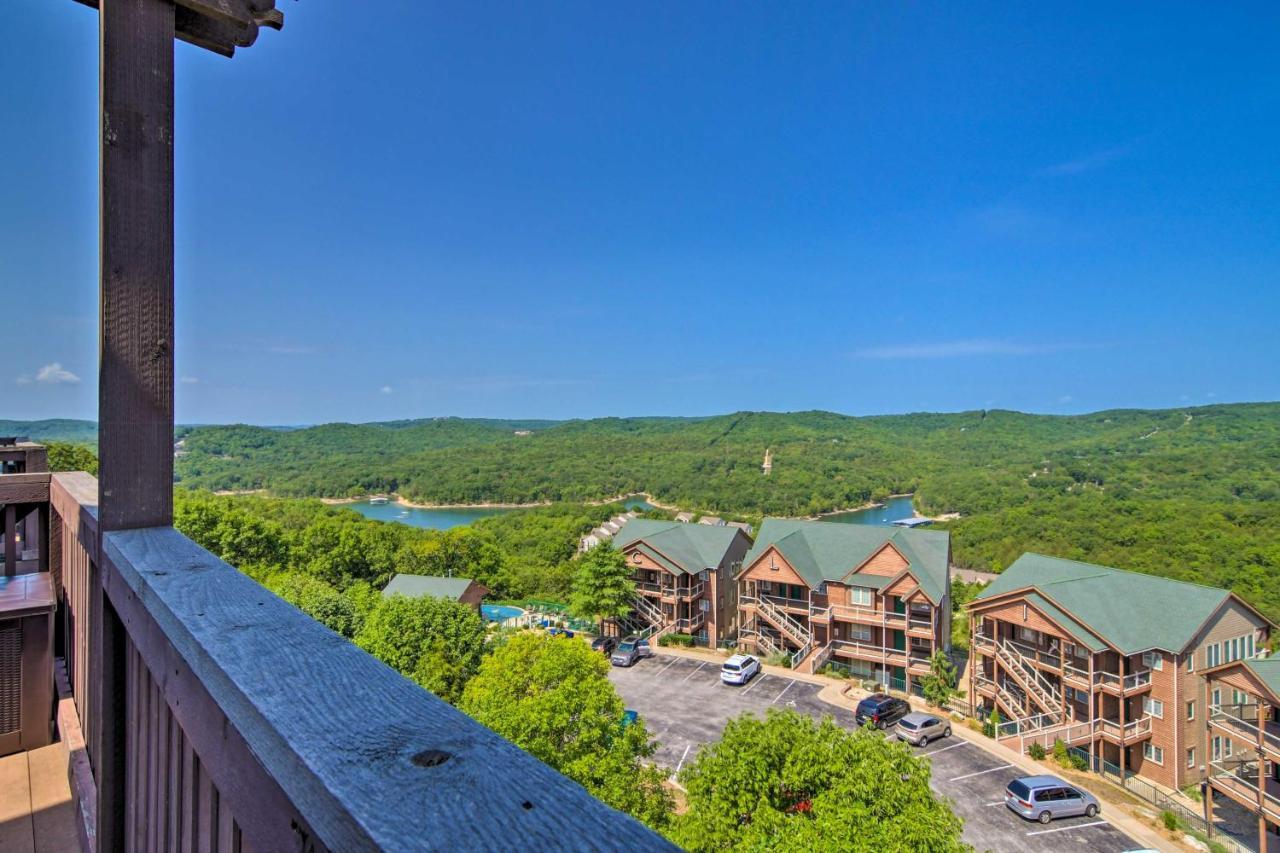 Luxe Branson Retreat With Mtn Views And Pool Access!アパートメント エクステリア 写真