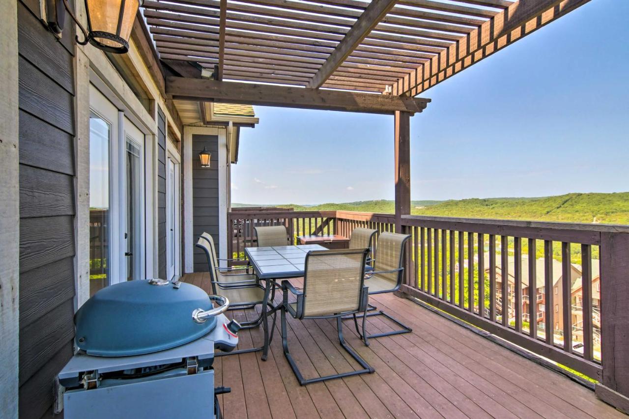 Luxe Branson Retreat With Mtn Views And Pool Access!アパートメント エクステリア 写真